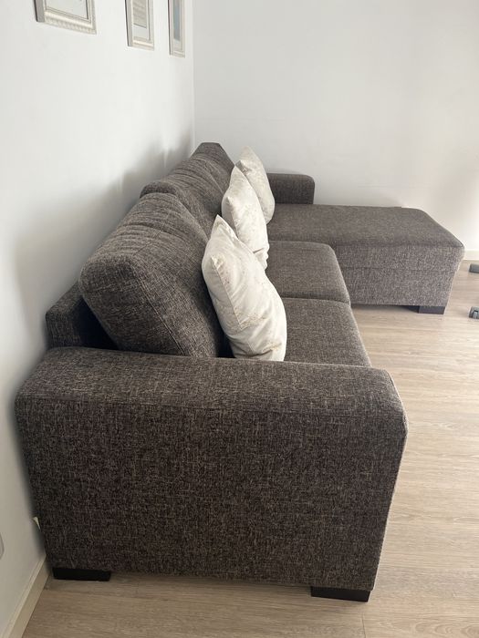 Sofá-cama com chaise longue