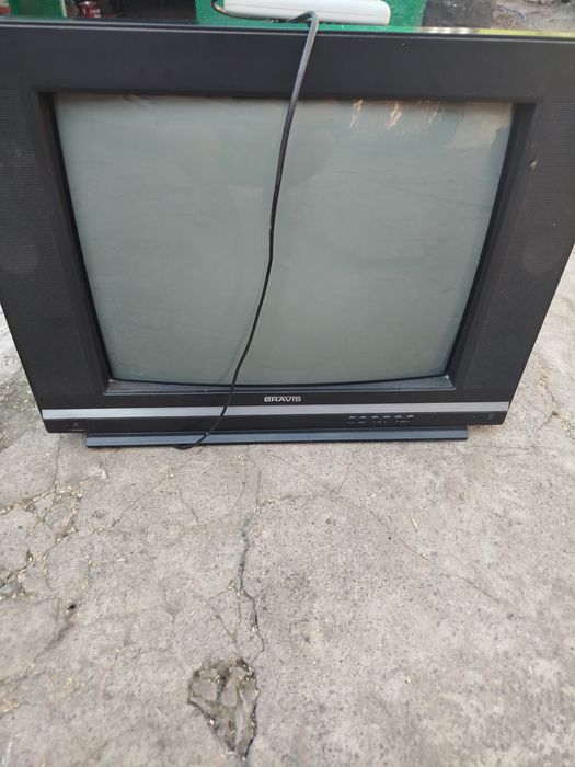 Продам телевізор Bravis