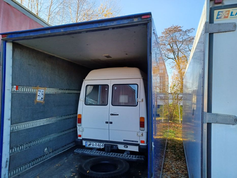 Izoterma Chłodnia Magazyn garaż z transportem 2,7m-wysoki