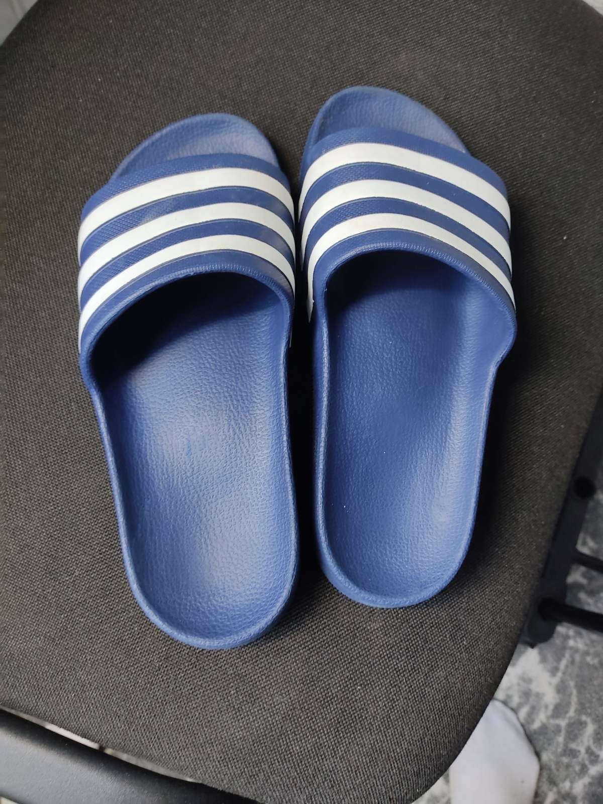 Тапки Adidas size 39