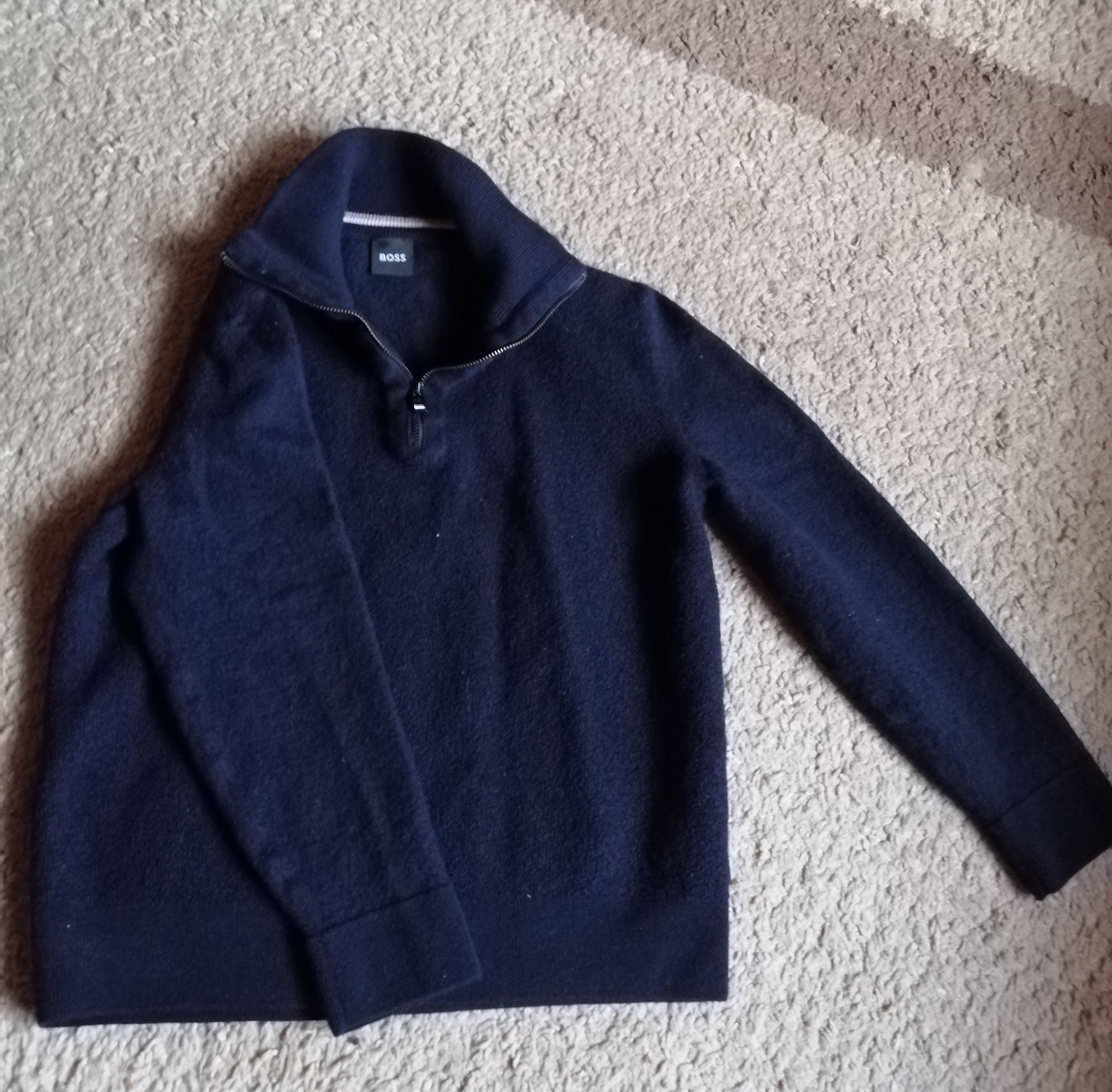 Hugo boss sweter z kołnierzykiem L wełna