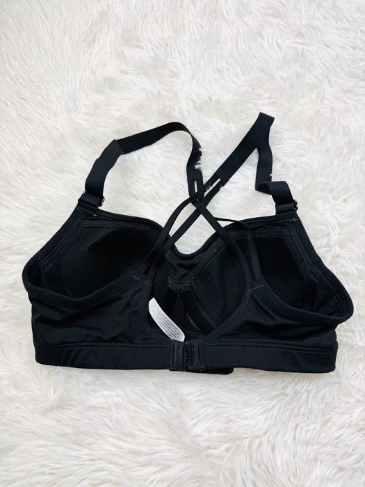 Biustonosz sportowy usztywniany 70B czarny