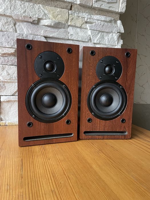 Акустика/колонки Sven SPS-700 40вт (Bluetooth)Microlab Solo\Edifier