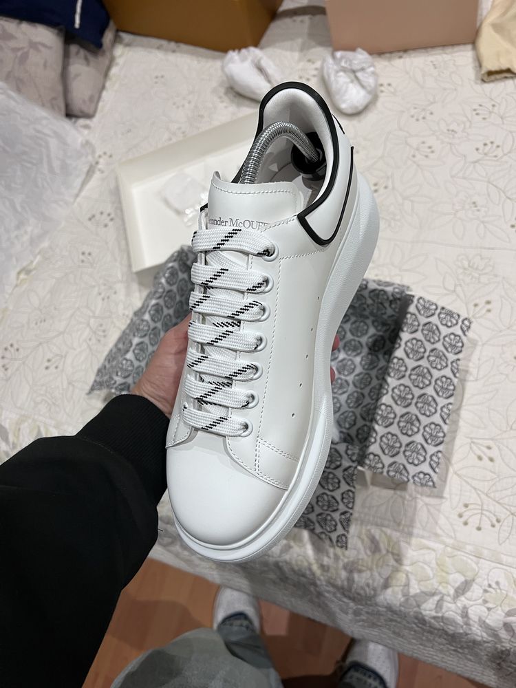 Alexander McQueen 43