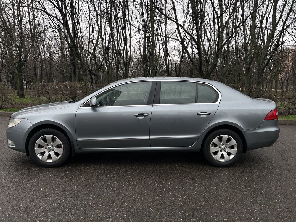 Skoda SuperB 1.8 бензин 2012г