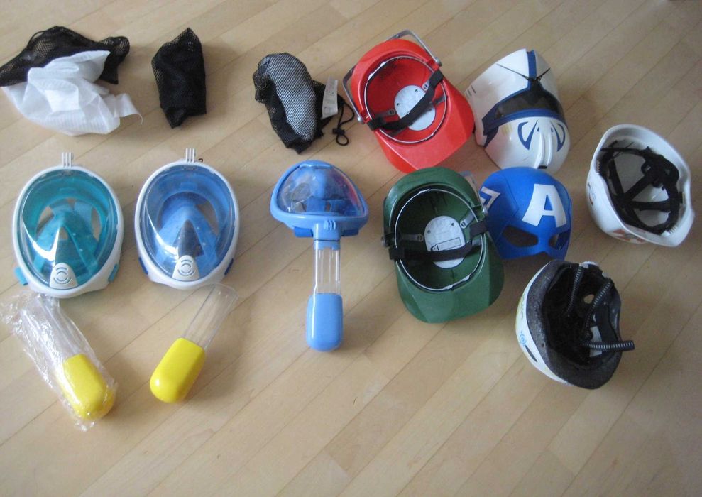 Продам  іграшкові пістолети для хлопчиків.