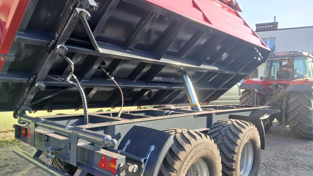 Tandem wywrotka 3 stronna KRAMPE 20 T resor skorupa