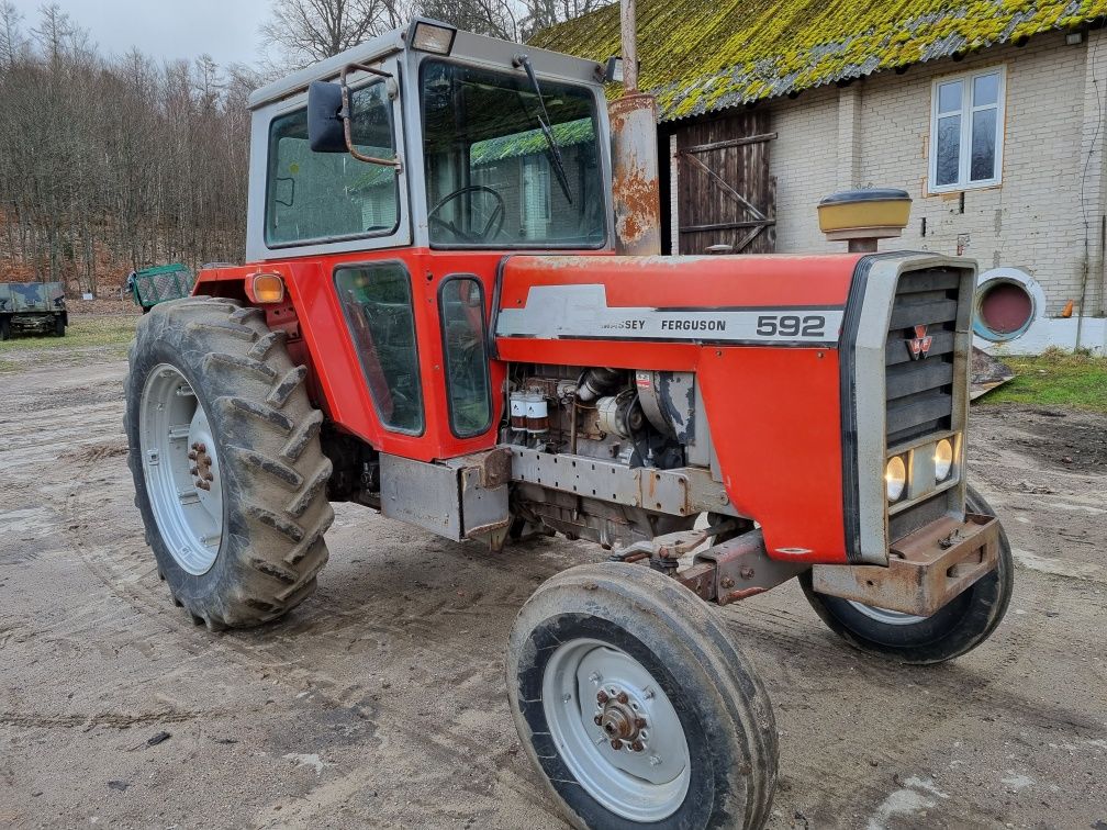 Massey ferguson 592. 4 cylindrowy wspomaganie cały w orginał. Sprowadz