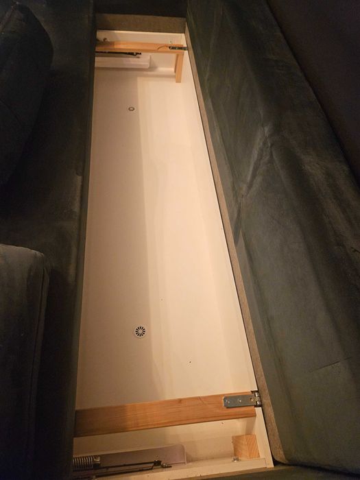 Sprzedam 3-osobową wersalkę