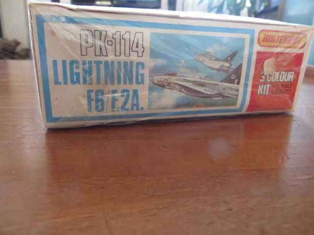 KIT de avião PK-114 Lightning F6/F.2A  - Matchbox