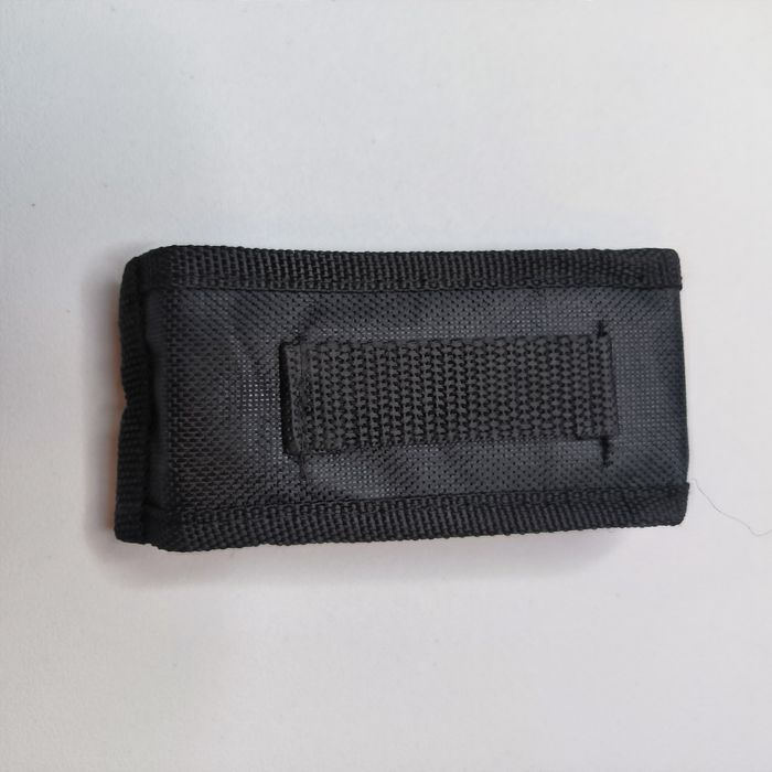 Мультифункціональний пристрій (мультитул) чорний