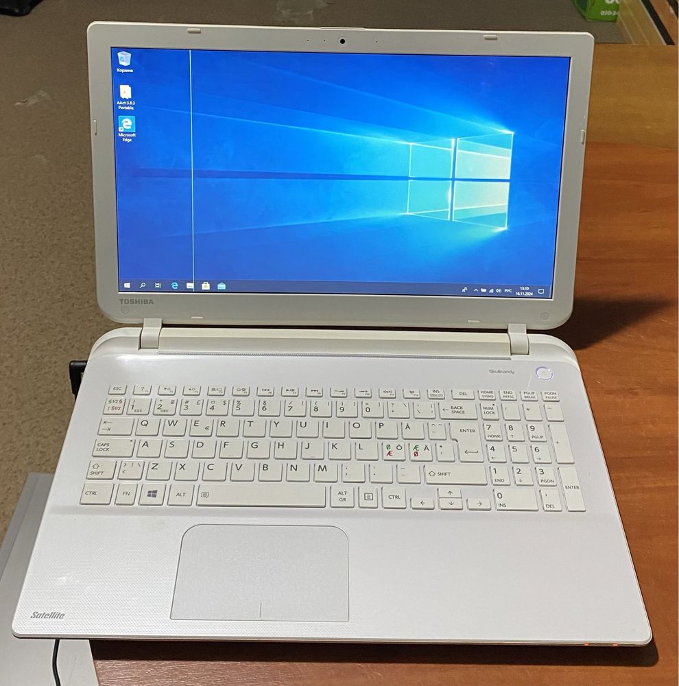 Ноутбук Toshiba Satellite L50-B-1TX 15.6"/4GB RAM/120GB SSD! N2016