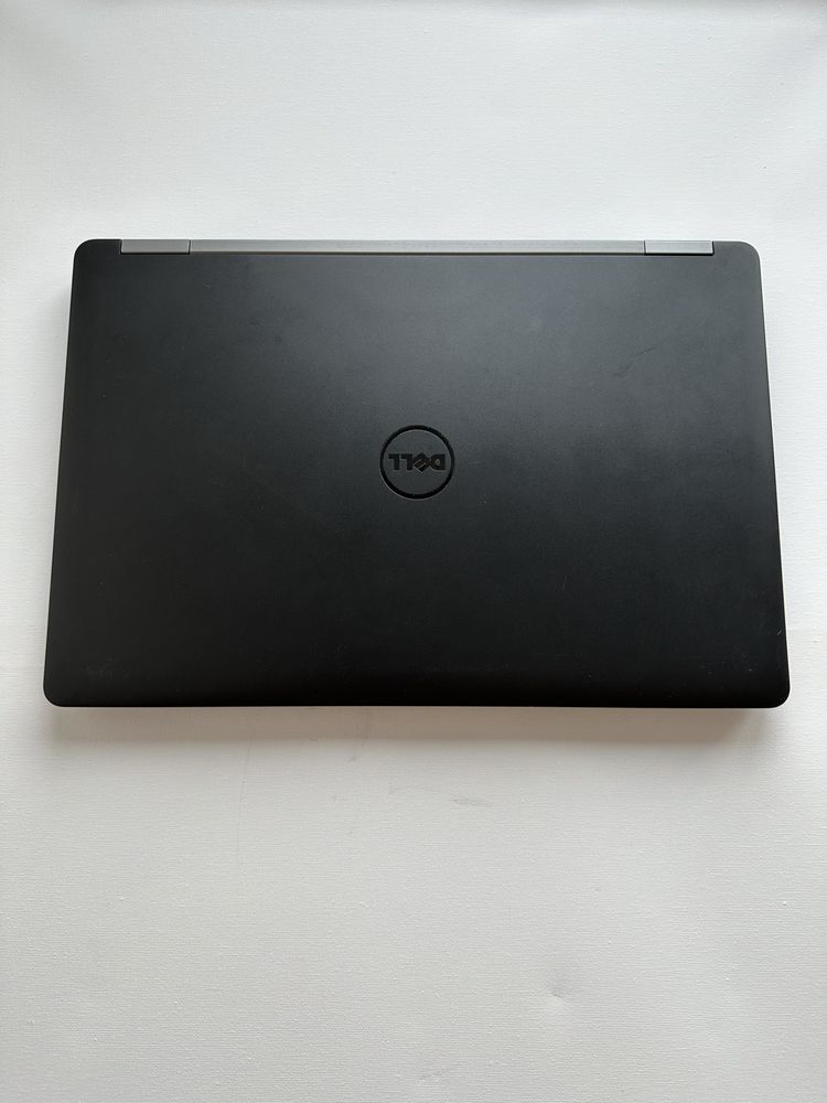 Ноутбук Dell Latitude E5570