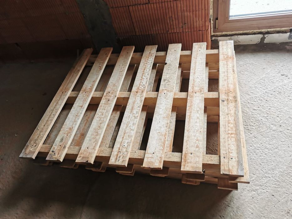 Paletą drewniana 100x120