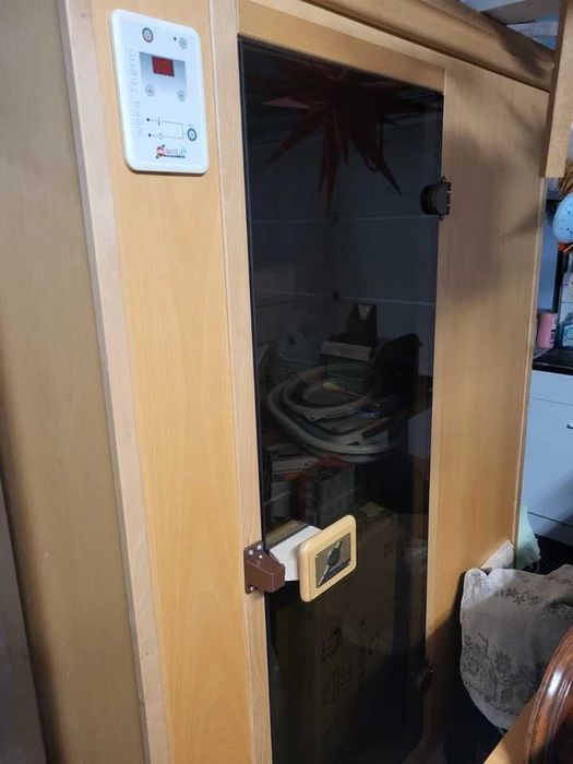 Sauna Kabina grzewcza Weka AktiVit 2os GRZEJĄ CIEPŁO ZE ŚCIANY ŚCIAN