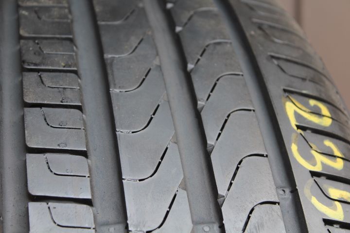 235 55 r19 pirelli