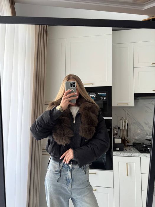 Куртка пухова з натуральним песцем