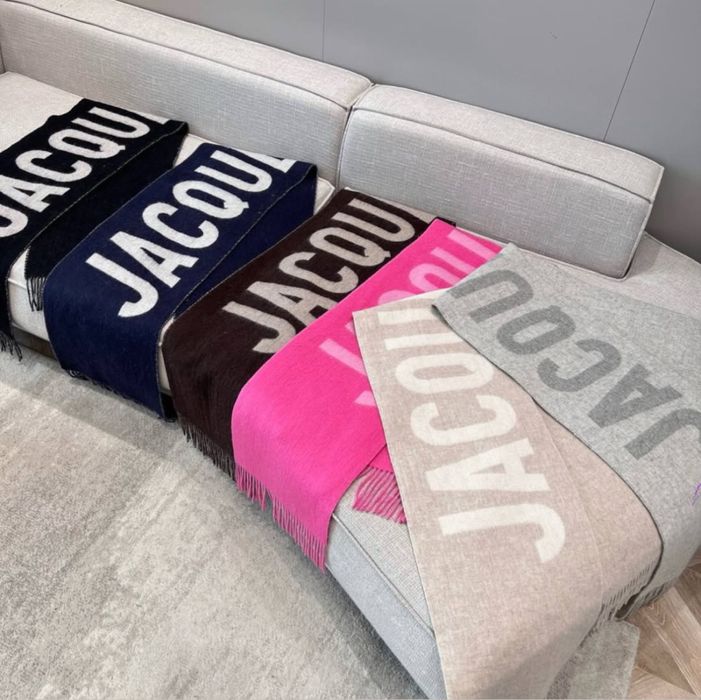 Шарф Jacquemus  як на Ксюше