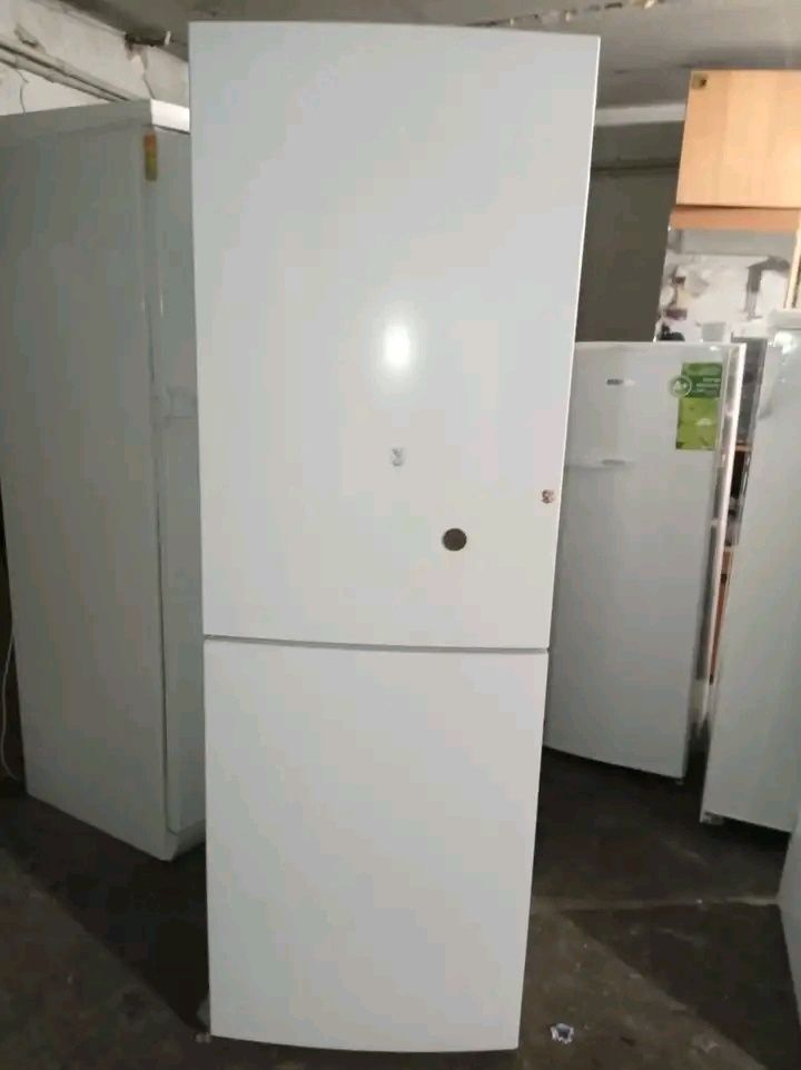 Холодильник Haier. Висота 177 мм.