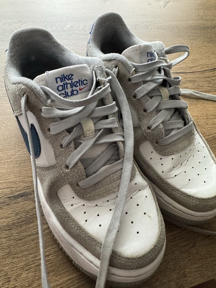 Nike Air Force 1