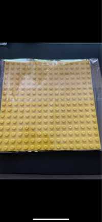 Płyta podstawowa Lego 16x16 z klocków Lego i elementów konstrukcyjnych