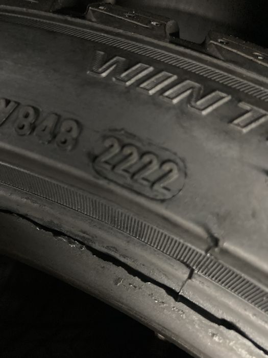 Opony zimowe 225/40R19 Pirelli 2022r super stan