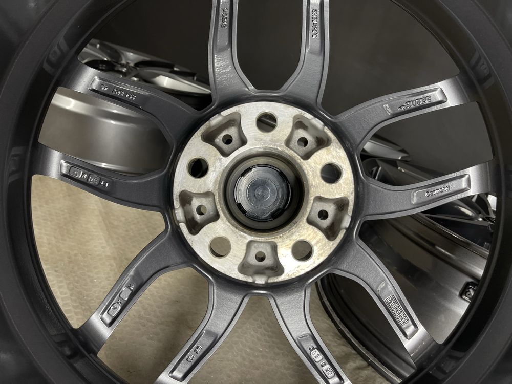 Диски R18 5x112 Et30 8J. Audi A4 A5 A6 A7 A8 Q3 Q5 Q7 E-tron VW Tiguan