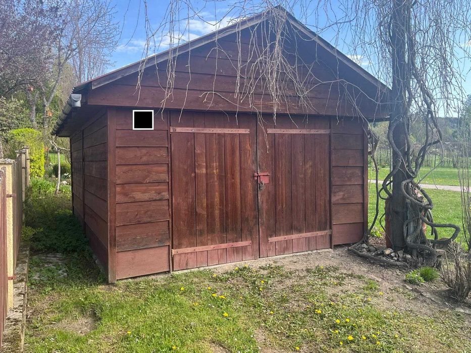 Garaż drewniany, wolnostojący