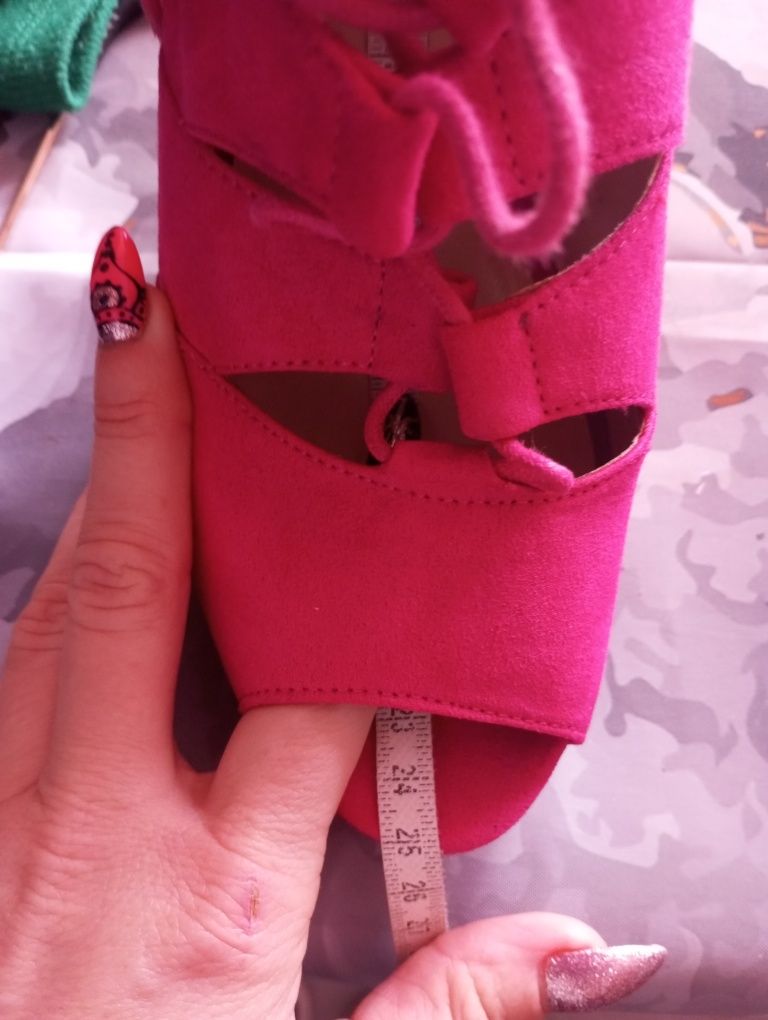 Fajne buty na obcasie platforma r38 fuksja