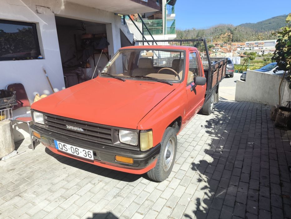 Toyota Hilux 4x2