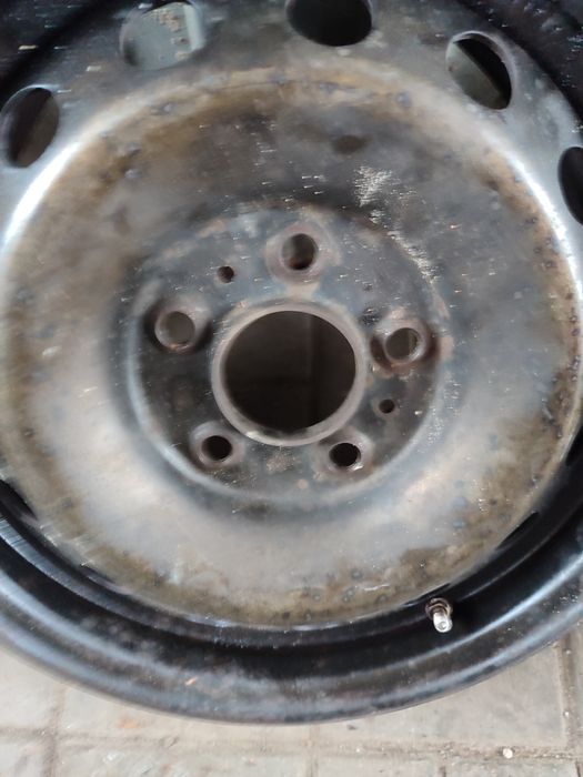 Диски металеві r15 hyundai kia 5.114.3 dia 67.1 et 46