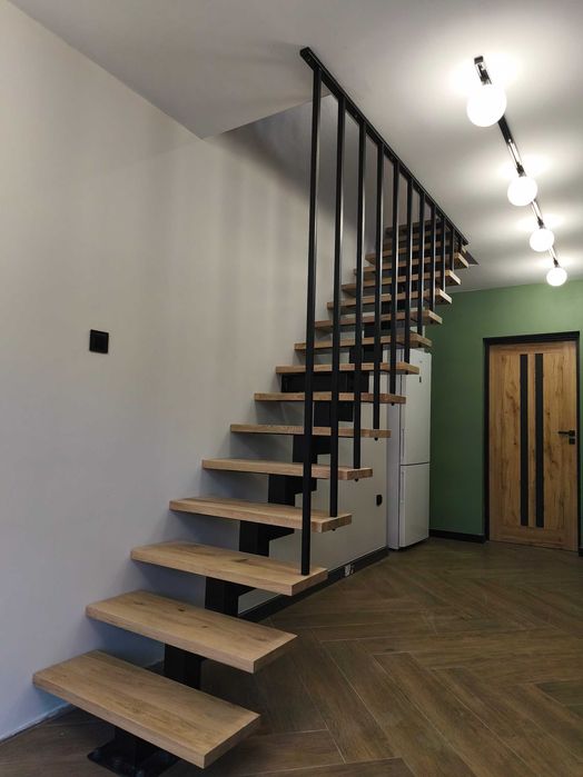 Schody metalowe,  Balustrady