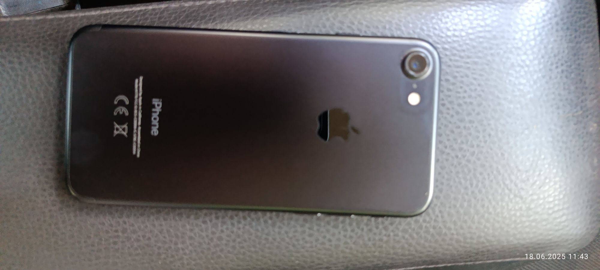 Продам   iPhone 7