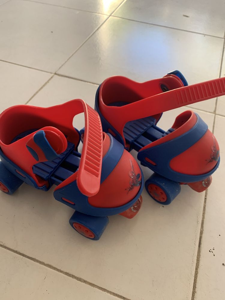 Patins homem aranha