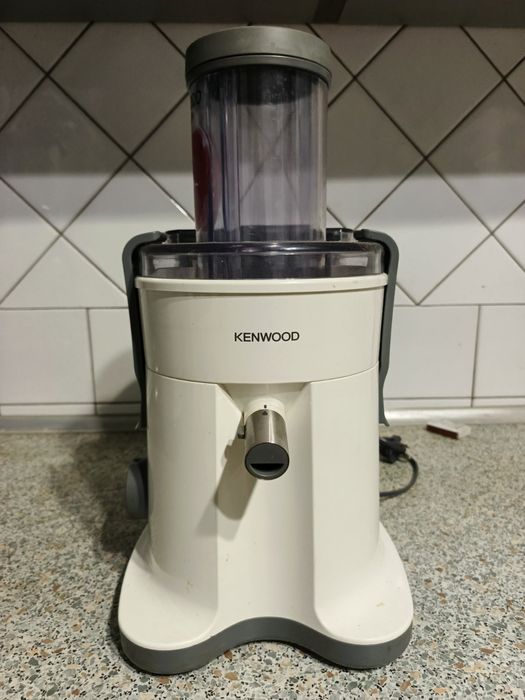 Соковыжималка Kenwood je720