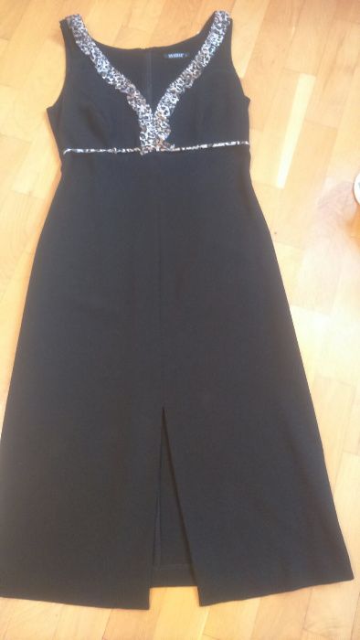 молодіжний костюм піджак+плаття Італія новий