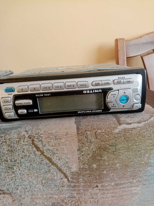 radio z okablowaniem