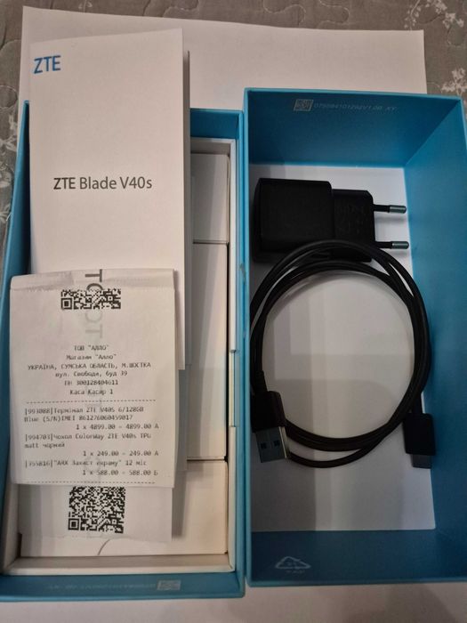 Продам смартфон ZTE Blade V40s 6/128 GB Blue