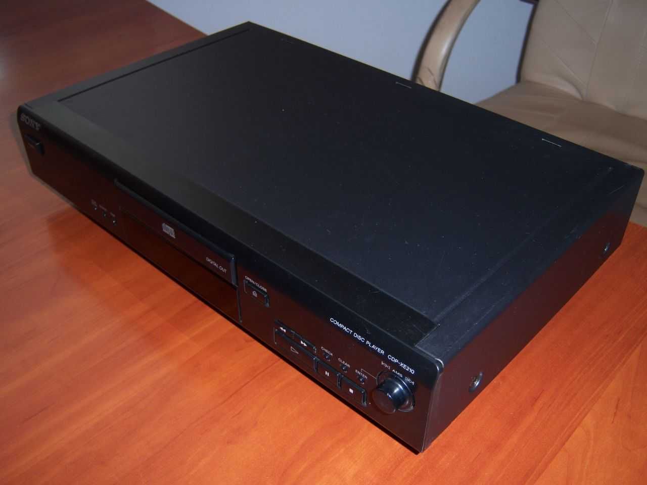 Cd-проигрыватель SONY CDP-XE210 (Made in Hungary)