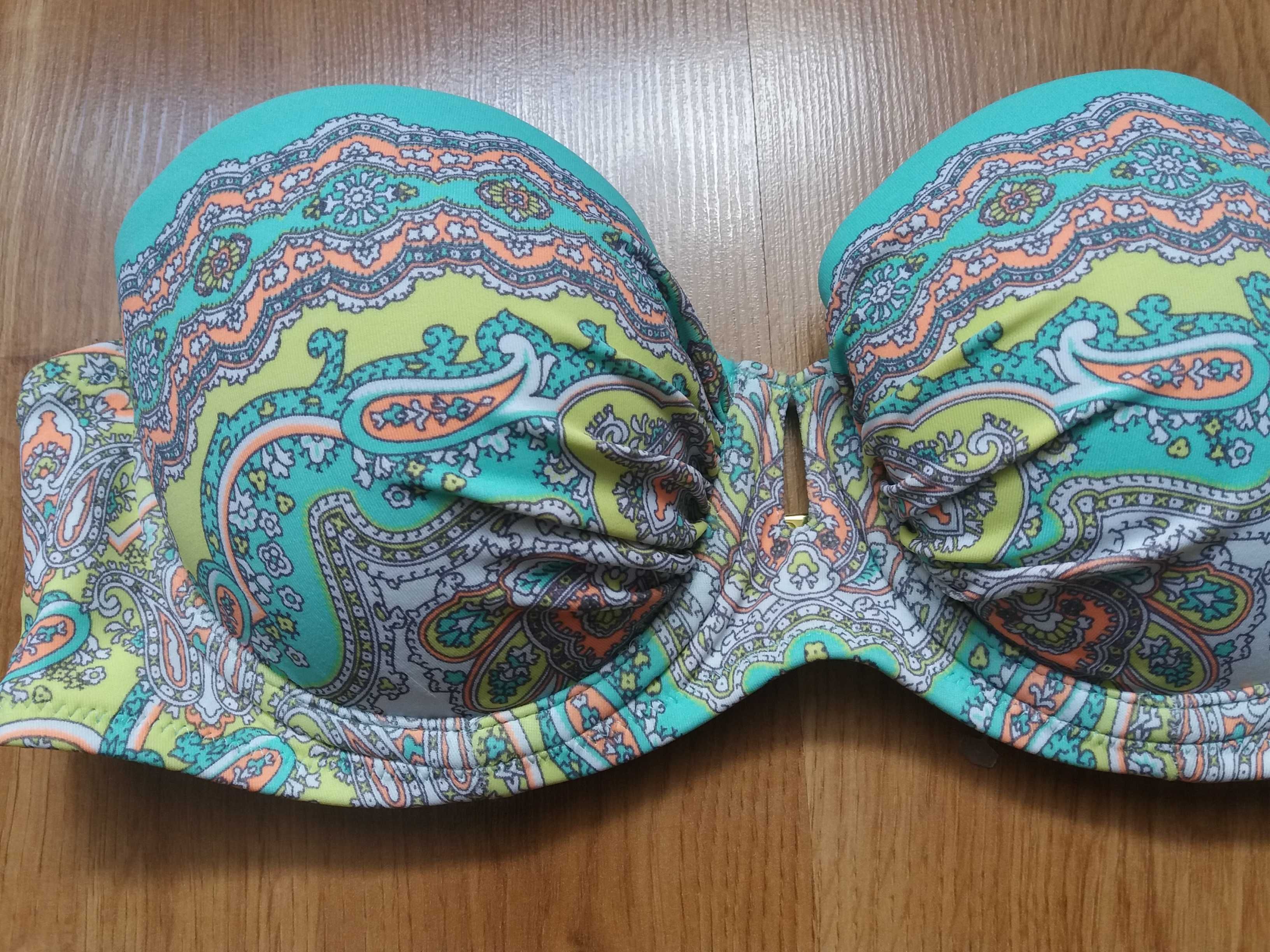 Góra stroju Victoria's Secret 75B