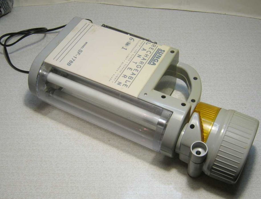 Приемник с фонарем  Sunga.