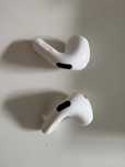 AirPods 4 (noise cancellation)