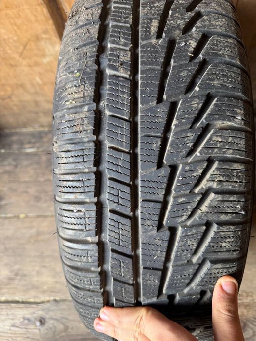 Резина NOKIAN 215/70/15 зима