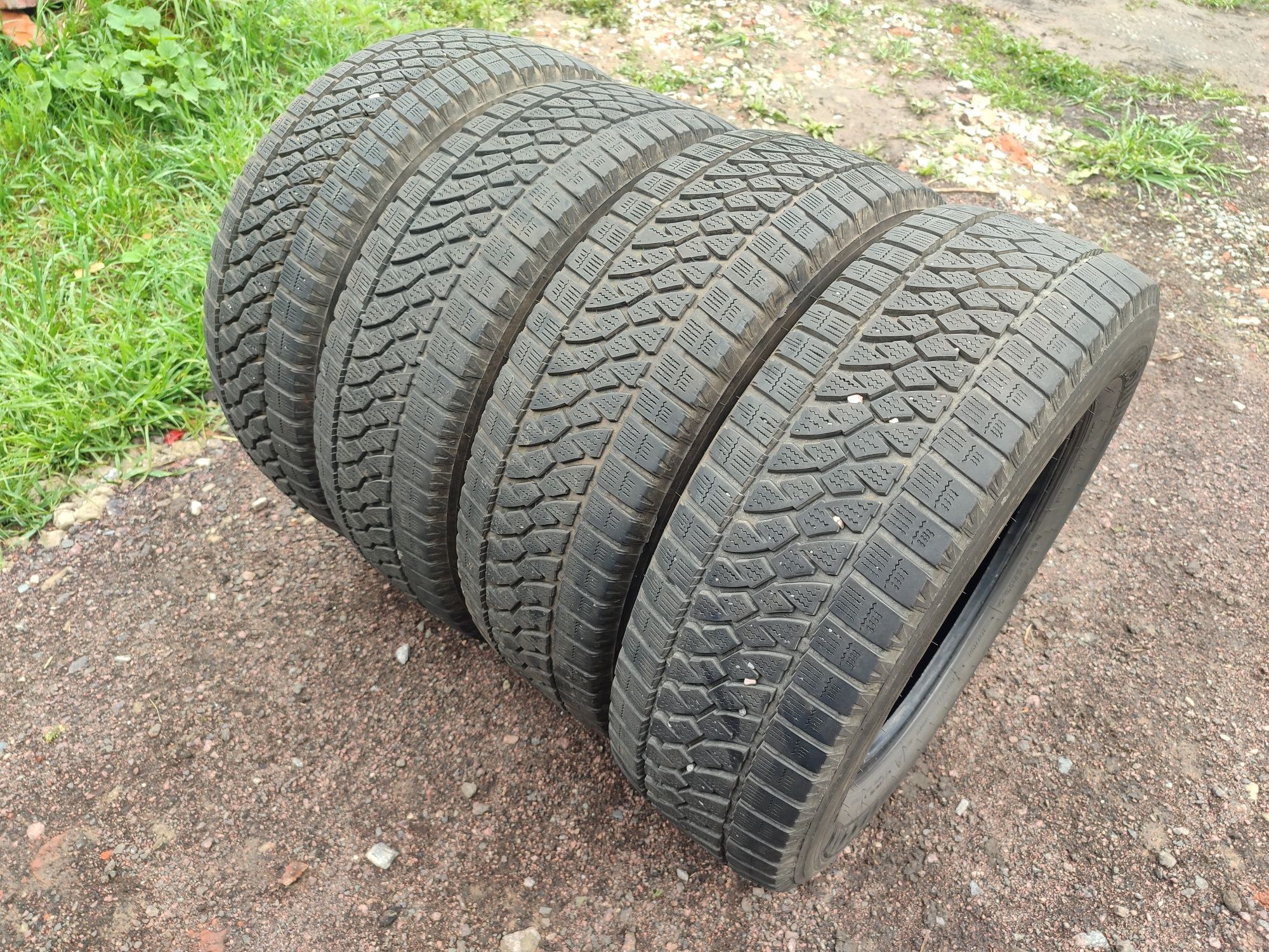 Шини R 16 225/65 C Bridgestone 2023 рік