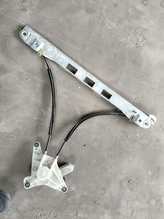 Podnośnik szyby elektryczny renault master