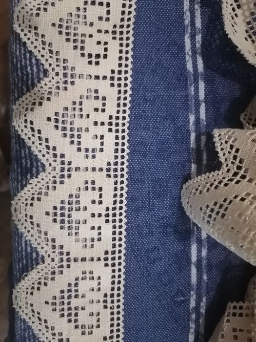 Vende-se oito metros de renda nova