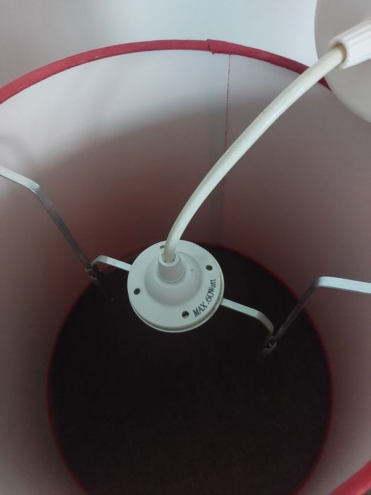 Lampa wisząca czerwona