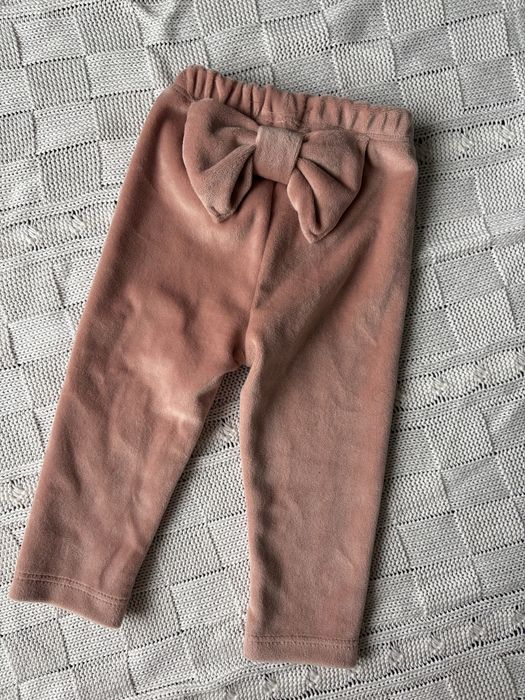 Getry legginsy Helen falbanki kokarda brudny roz zielony 68 nowe