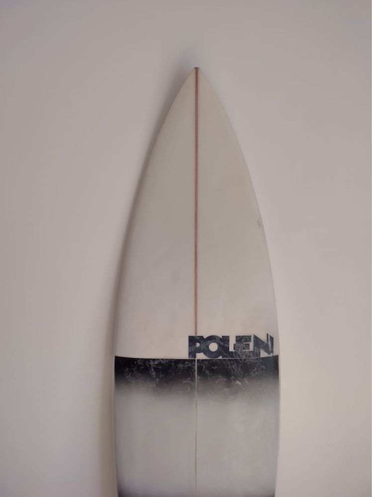 Polen surfboard 5”10 27 litros