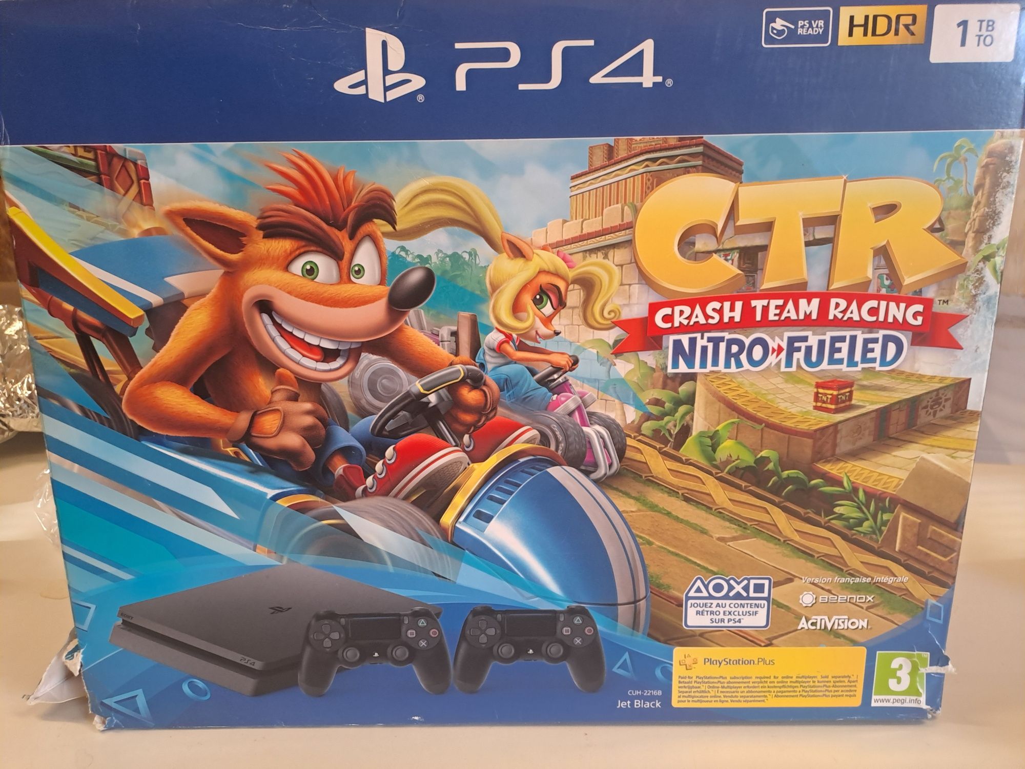 PS4 1TB із двома джойстиками